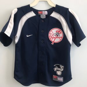 Genuine Yankees baseball shirt